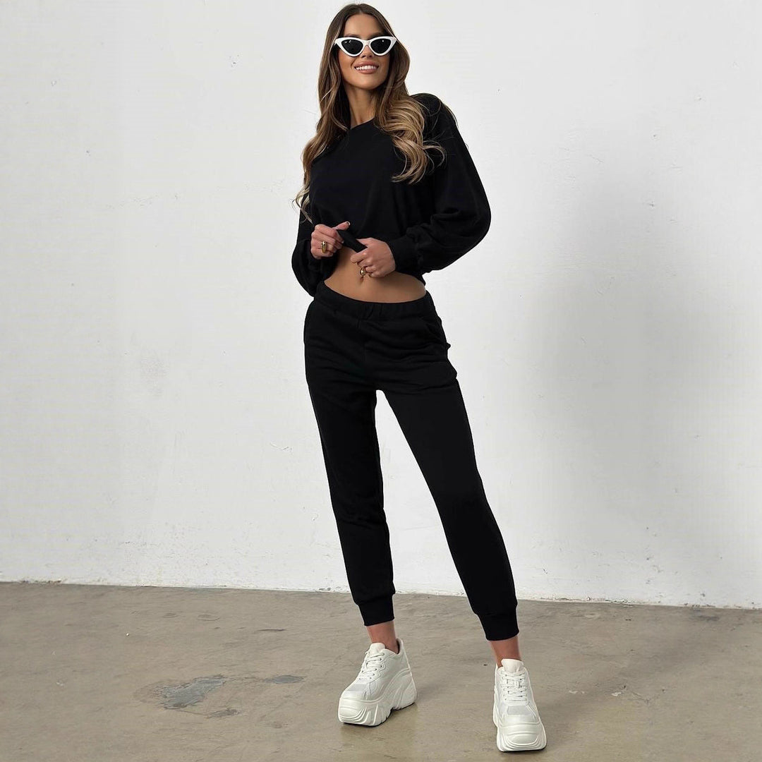 Ladies Comfortable Casual Sports Set with Relaxed Fit and Elastic Waist Lune London