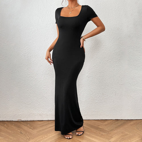 Elegant maxi dress for women with deep U neckline and fitted cut Chic & Stil