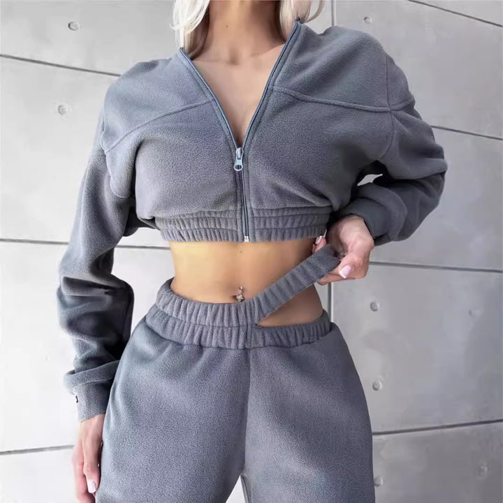 Elegant and sporty fleece hoodie set for women Lune London