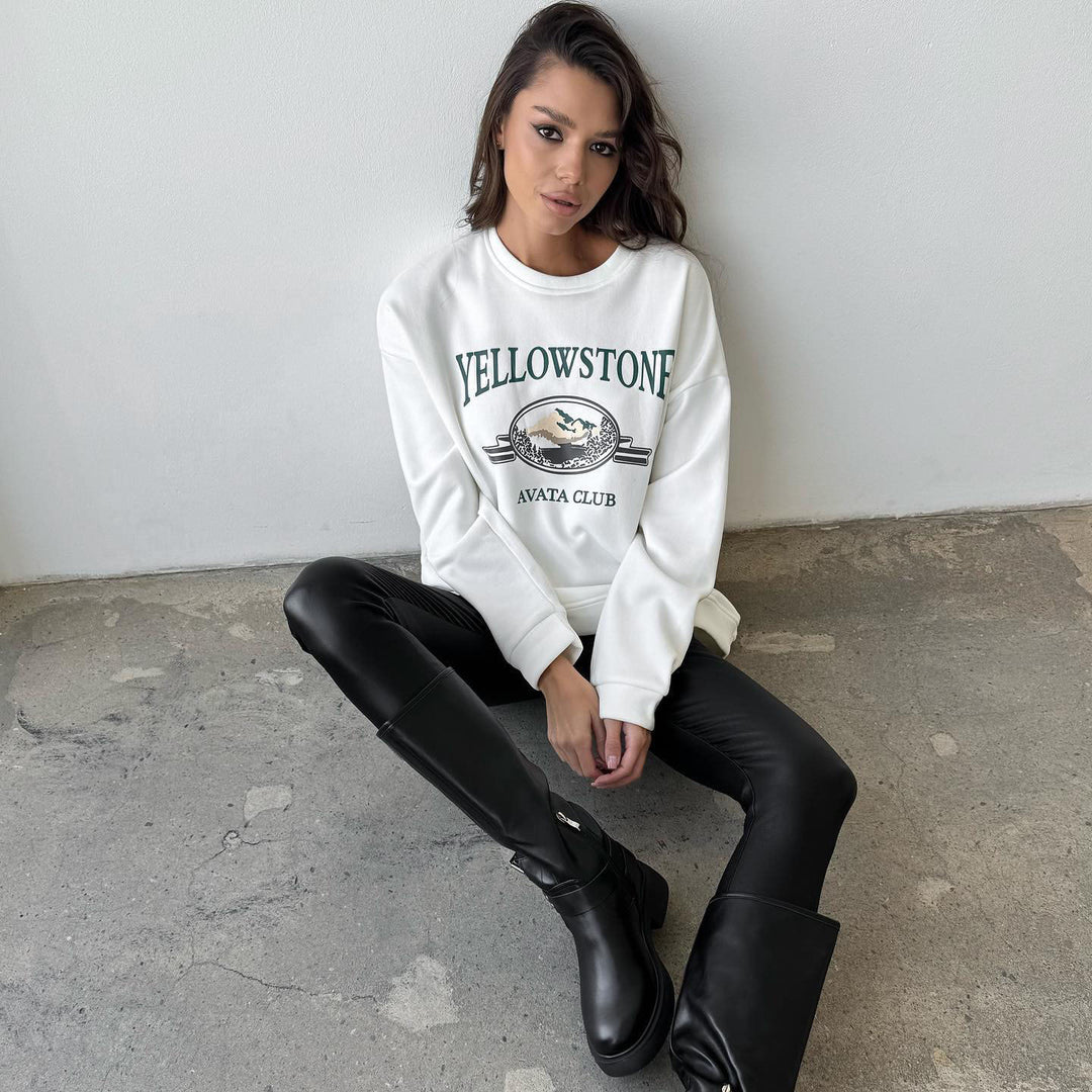 Casual sweater for women with creative mountain pattern and comfortable fit Lune London