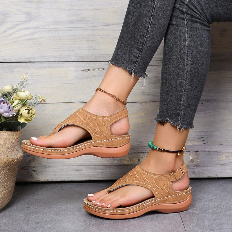 Women’s strap sandals with anatomical sole and stylish accents Lune London