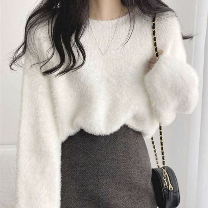 Ladies Soft Sweater with Oversized Fit and Chic Fashion Design