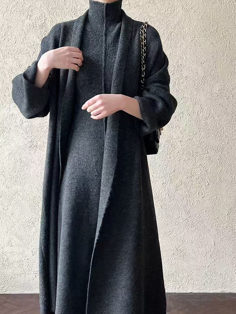 Robe maxi femme avec col montant et manches tombantes Chic & Stil