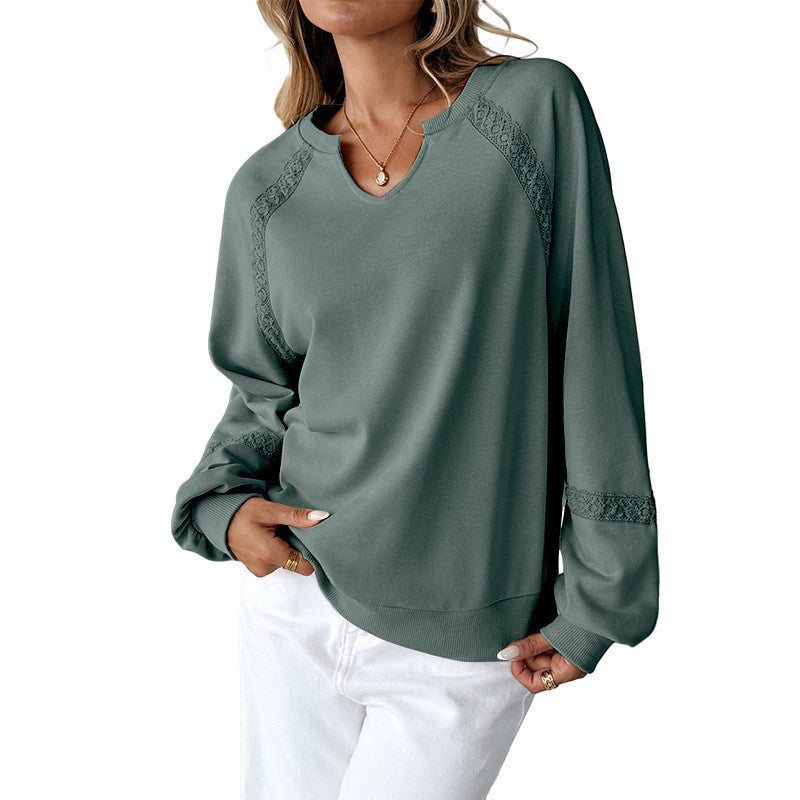 Women's sweatshirt with lace inserts, V-neck and balloon sleeves Amarae