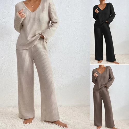 Women Comfortable knit set with V-neck and ribbed structure Amarae