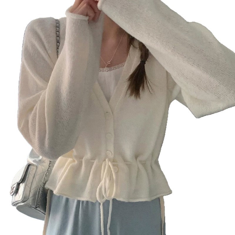 Cardigan pour femmes avec ceinture ajustable et manches aérées Chic & Stil