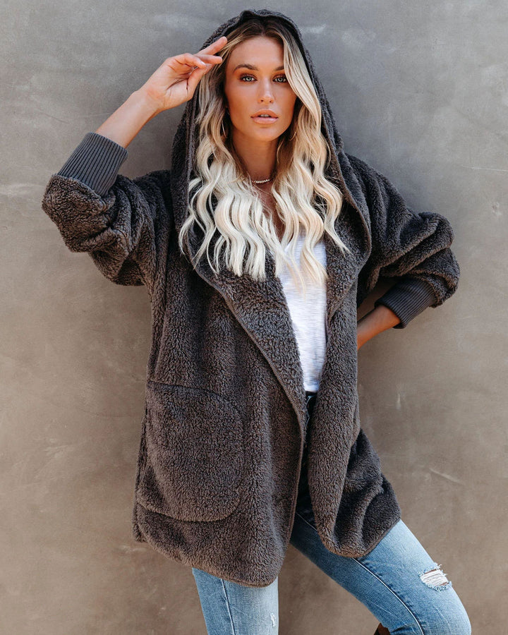 Ladies cozy fleece jacket with wide sleeves and a hood Lune London