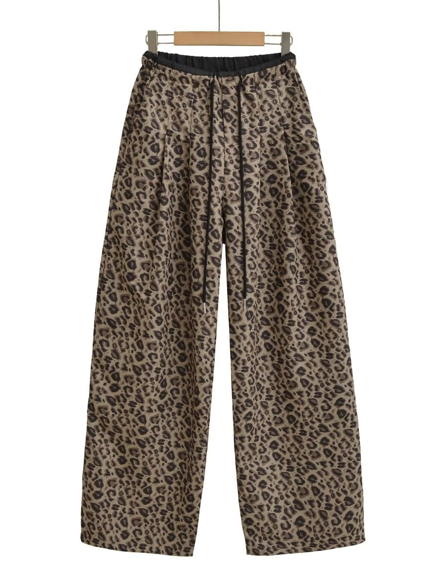 Trendy leopard wide-leg pants for women with elastic waistband and tie belt Lune London