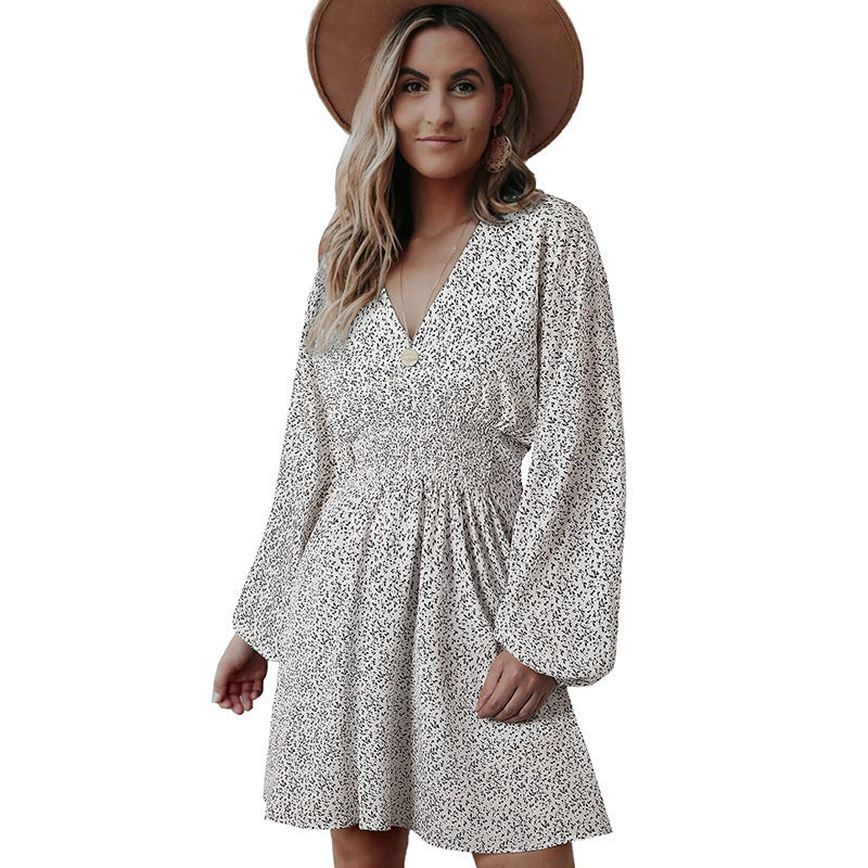 Timeless dress for women with gathers Lune London