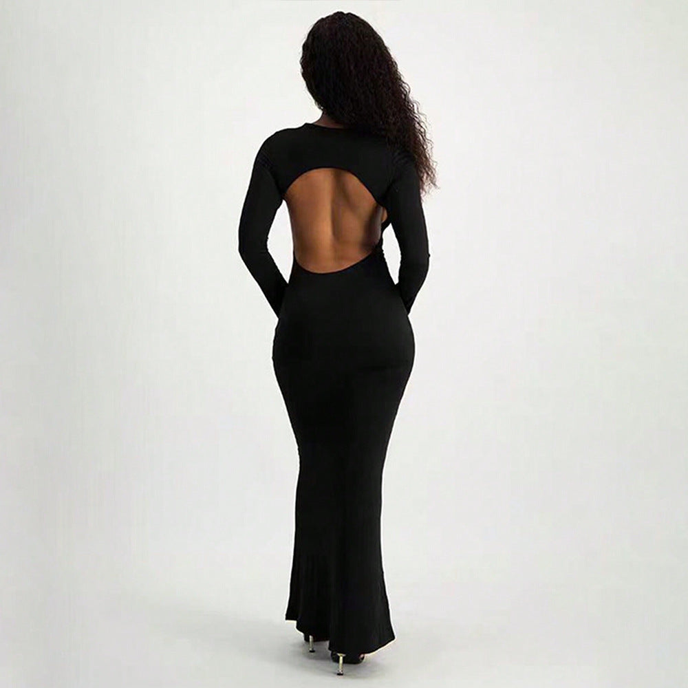 Robe maxi élégante à manches longues pour femme avec une silhouette près du corps et un décolleté en forme de clé Chic & Stil