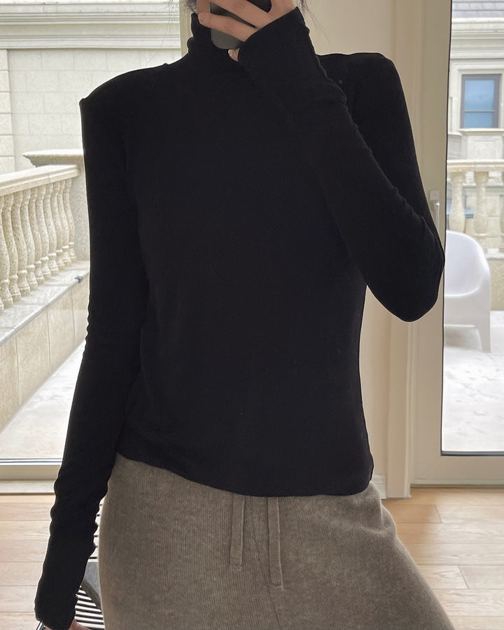 Women's Fitted Long Sleeve Shirt made of fine Stretch Jersey with Stand-Up Collar and Thumb Hole Amarae