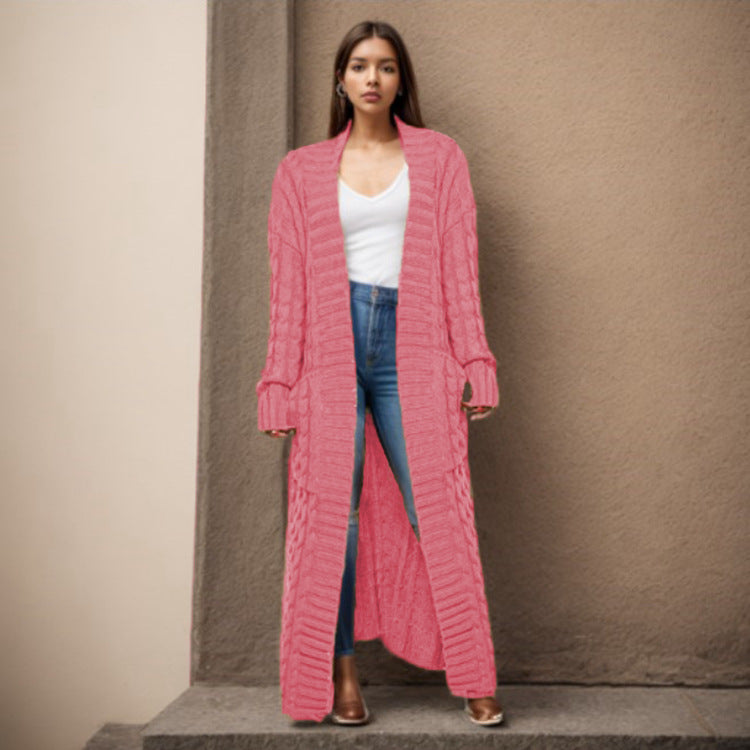 Cardigan long en tricot pour femmes avec un motif en câble de haute qualité Chic & Stil