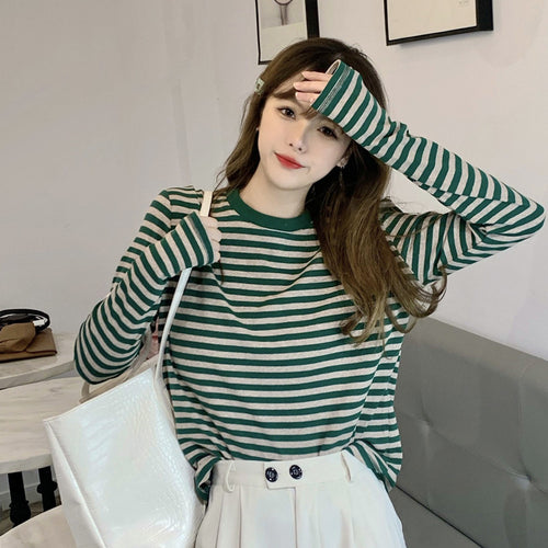 Women's casual long-sleeve shirt with sophisticated striped pattern Chic & Stil