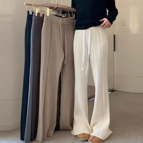Ladies Comfortable Pleated Trousers with Elastic Waist and Wide Leg Amarae