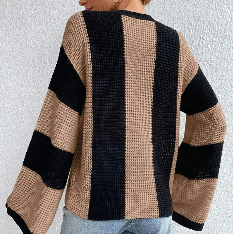 Knitted sweater for women with textured honeycomb pattern and wide sleeves Lune London