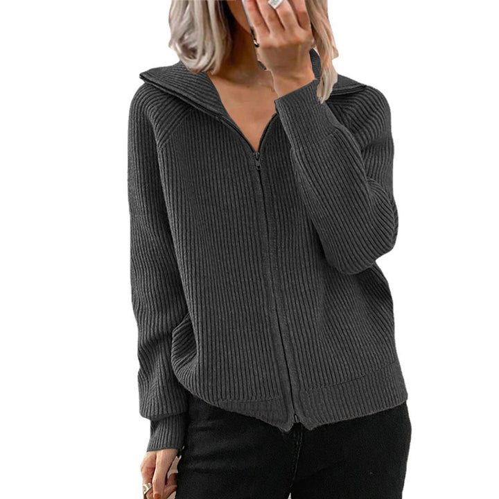 Transitional jacket for women with structured zip and hood Amarae