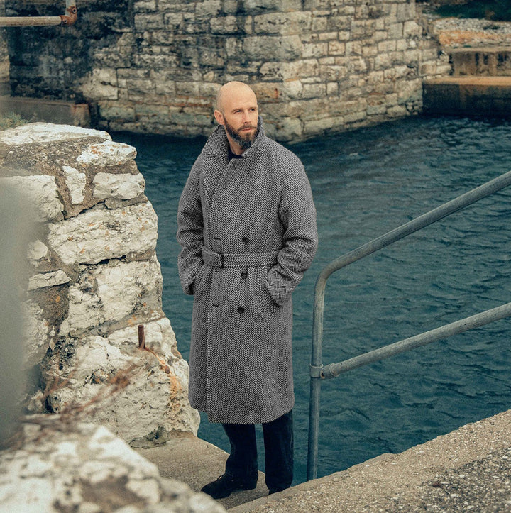 Wool coat for men with an elegant herringbone pattern Amarae