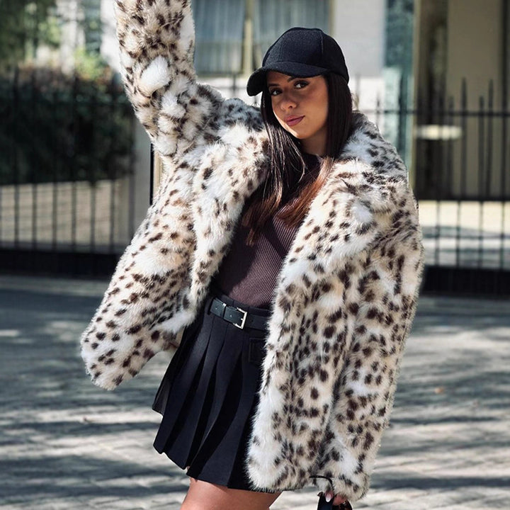 Women's short coat made of vegan high-pile faux fur with leopard print Amarae