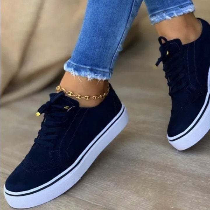 Women’s sneakers with a trendy textile upper and a cushioning sole Lune London