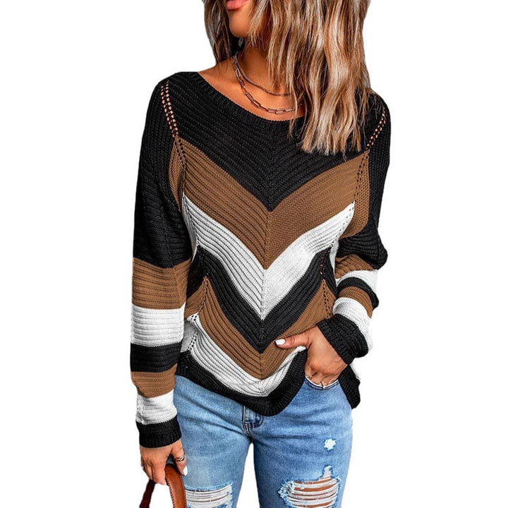 Fashionable knitted sweater for women with chevron pattern and relaxed fit Lune London