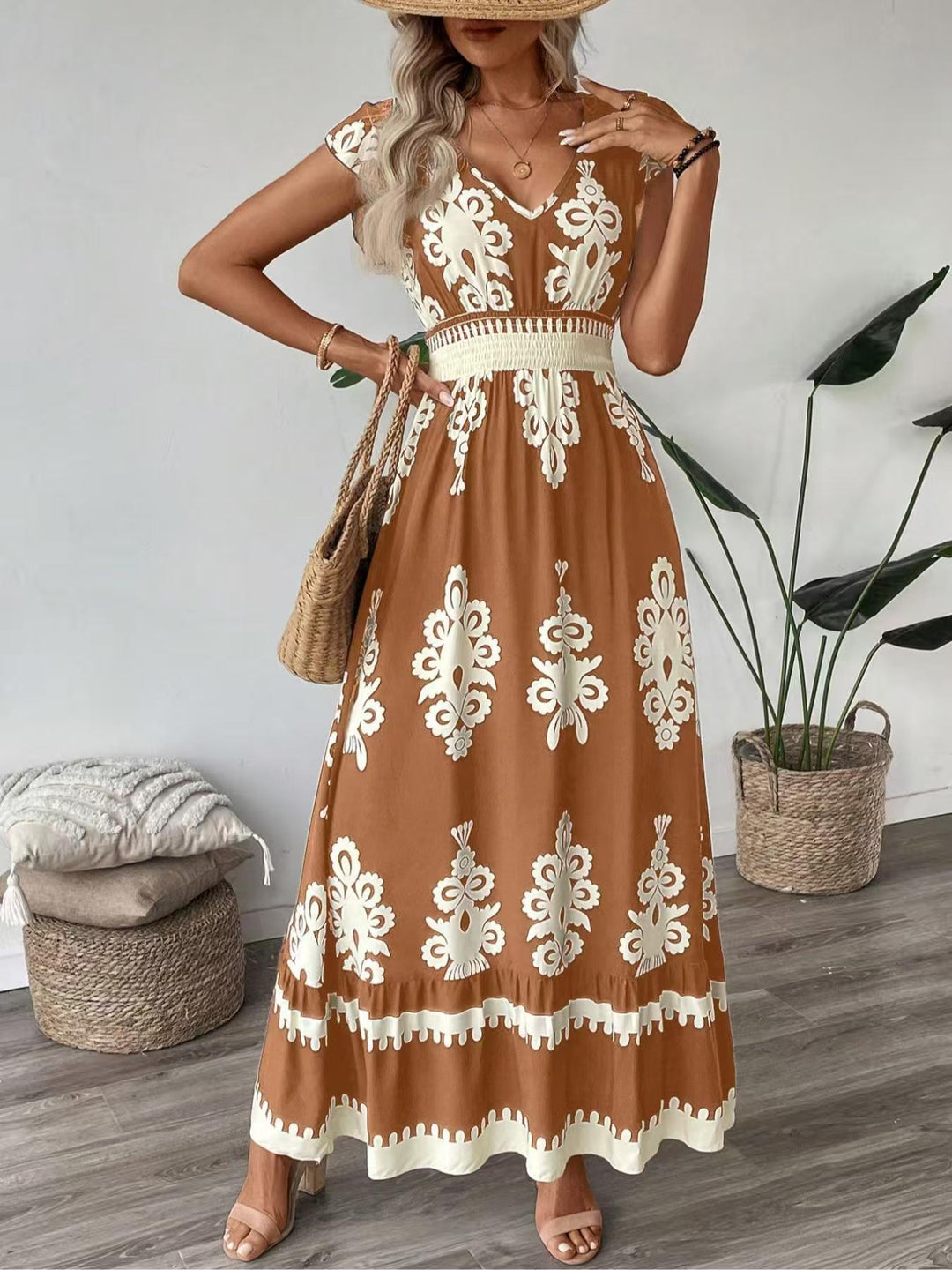 Bohemian floral maxi dress for women with short sleeves Lune London