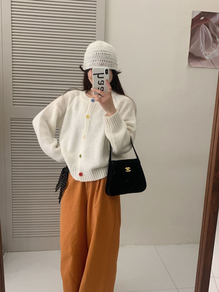 Women's Cozy Pullover with Colorful Buttons and Casual Cut Lune London