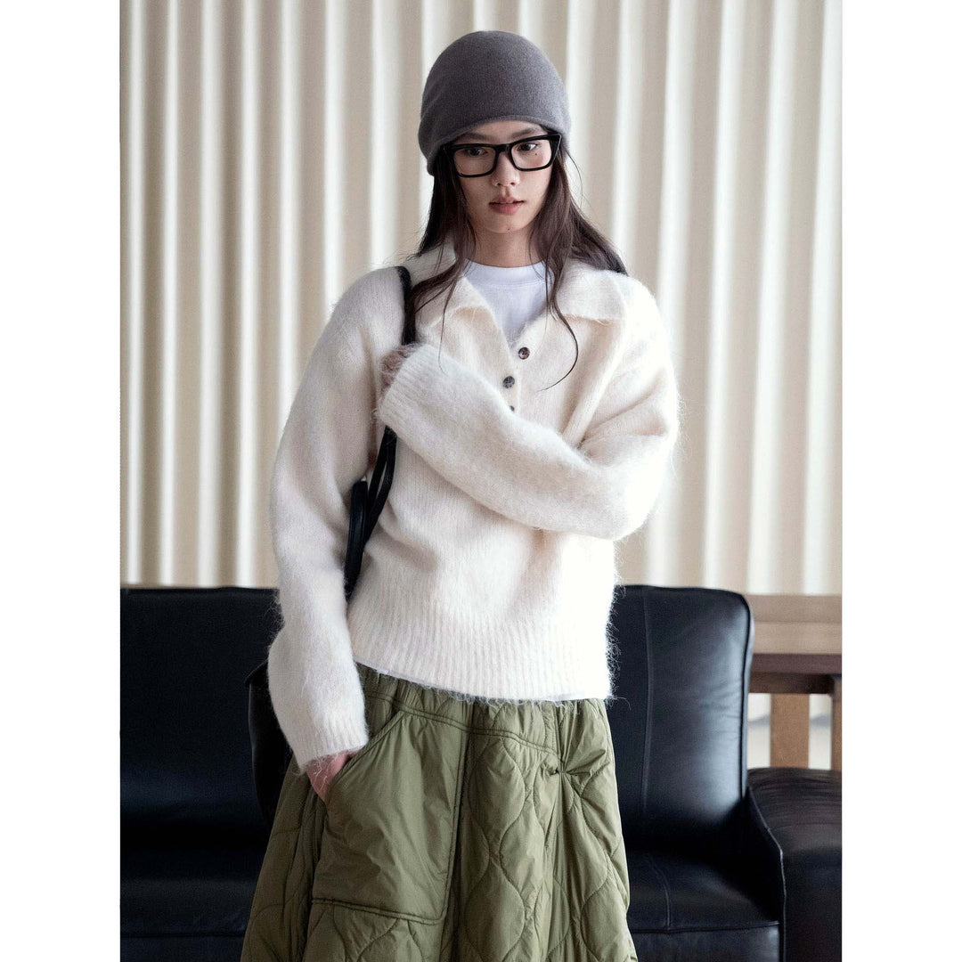 Women's Knitted Ribbed Beanie with Soft Lining and Elastic Band