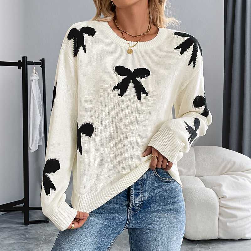 Ladies Soft Sweater with a Playful Bow Pattern Lune London