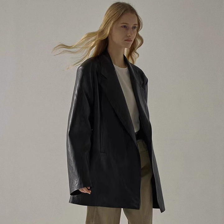 Oversized leather jacket for women with a relaxed fit and chic, stylish details