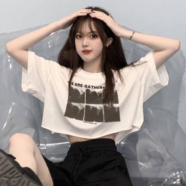 Women's Cropped T-Shirt with creative graphic print and casual fit