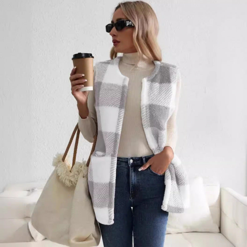 Ladies Stylish and Chic Checked Pattern Cozy Gilet