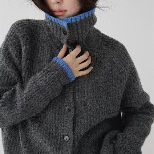 Cardigan femme avec col montant tendance et détails de boutons décoratifs Chic & Stil