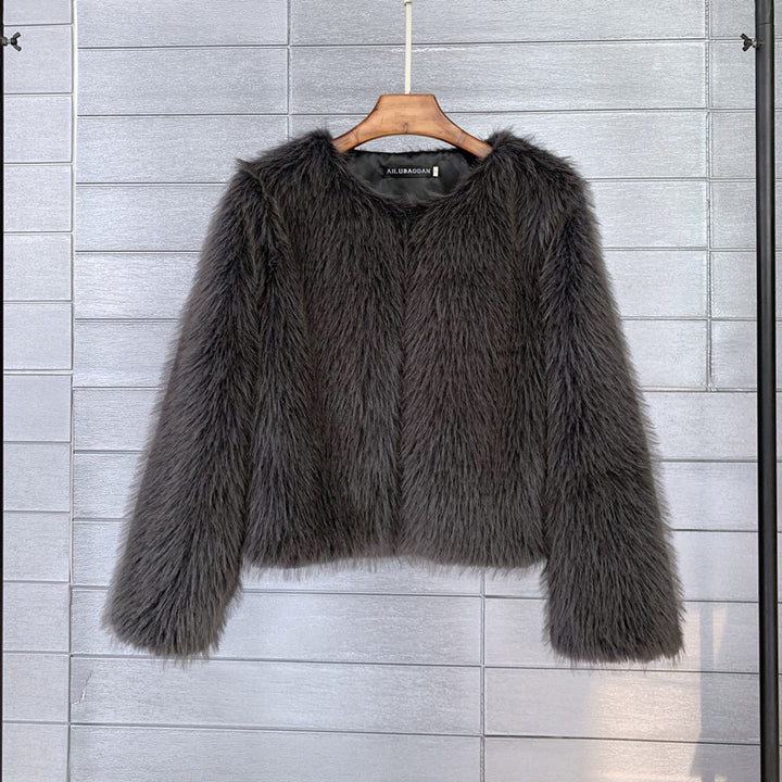 Ladies Short Plush Faux Fur Jacket with Stylish Elegant Sleeves Lune London