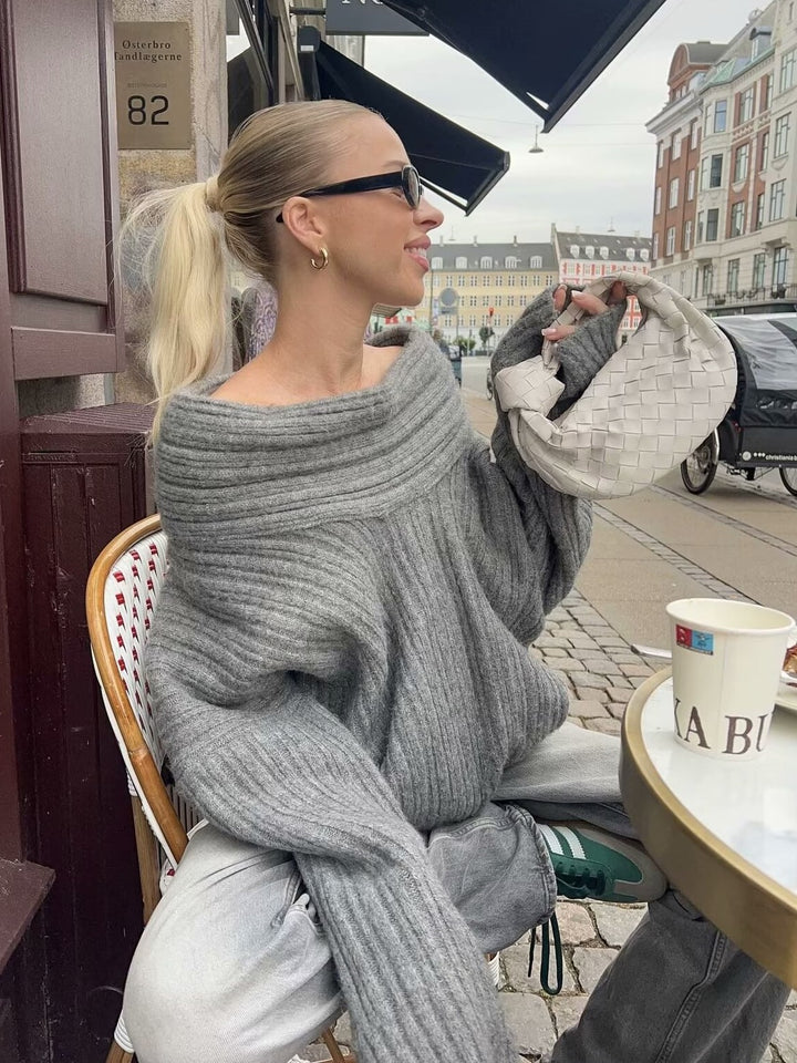 Women's sweater with wide turtleneck and structured ribbed design Lune London