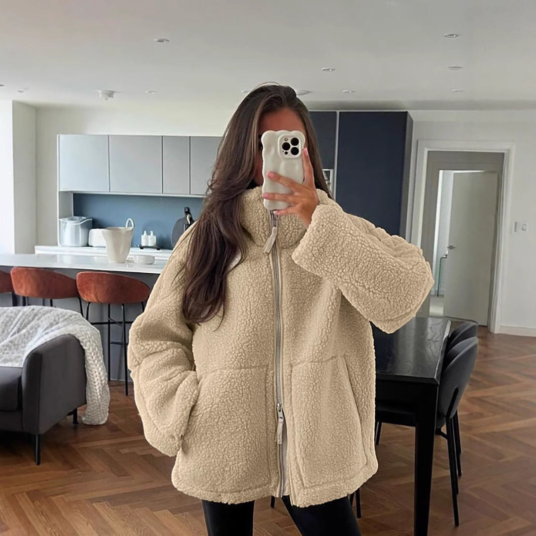 Fleece jacket for women with stand-up collar and practical pockets Lune London