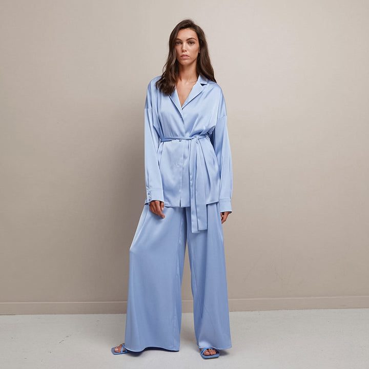 Ladies Luxurious Satin Suit Set with Loose Fit and Chic Fashion Details
