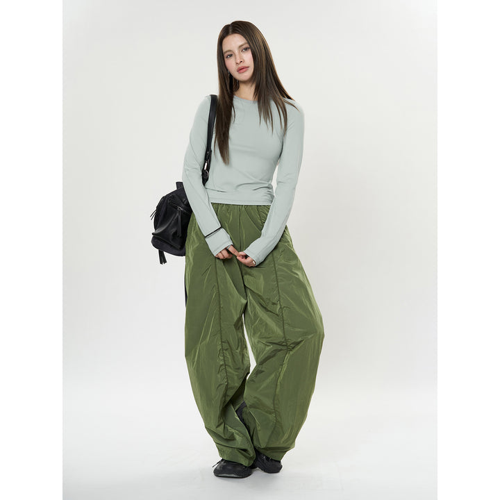 Women's Figure-Fitting Long Sleeve Functional Shirt with Thumb Hole and Stretch Seams Amarae