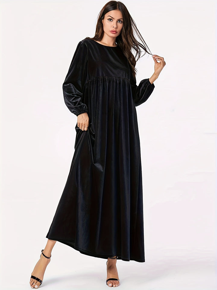 Maxi dress for women in luxurious velvet with elegant draping Lune London
