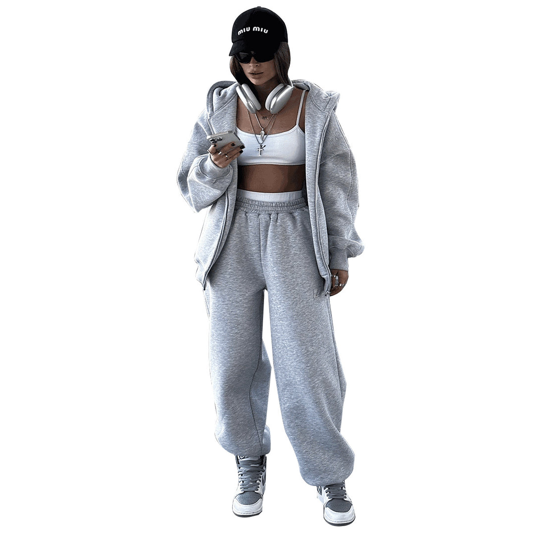 Ensemble de hoodie sportif et de pantalon de jogging pour dames Chic & Stil