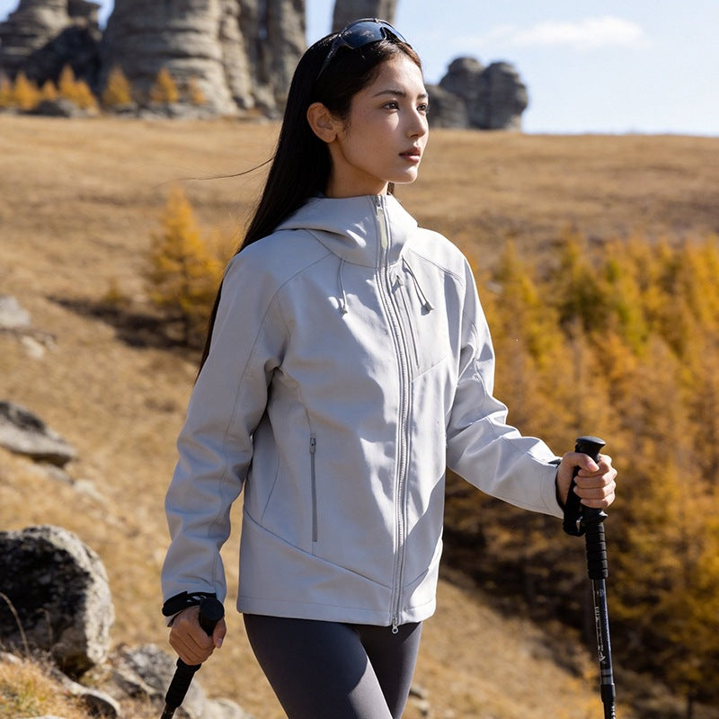 Unisex Softshell Outdoor Jacket with Hood, windproof and elastic Amarae
