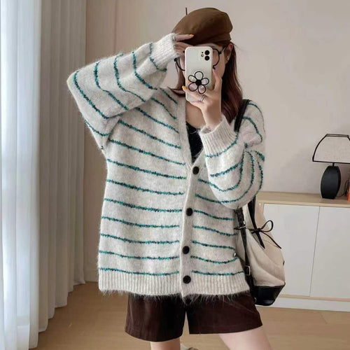 Gilet en tricot épais pour femmes avec rayures colorées et coupe tendance Chic & Stil