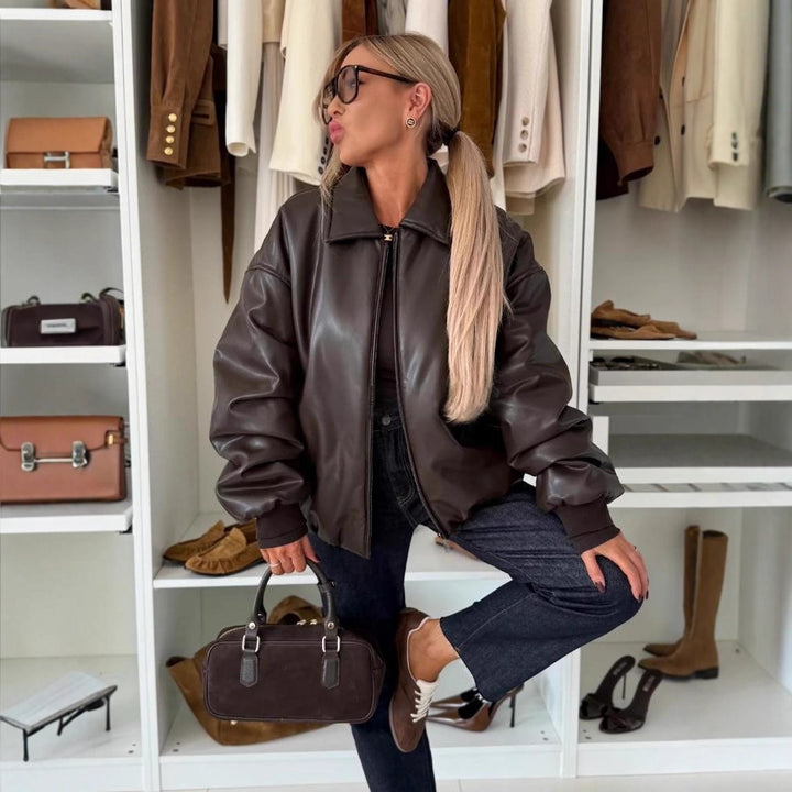 Veste en cuir surdimensionnée pour femmes avec col profond et fermeture éclair Chic & Stil