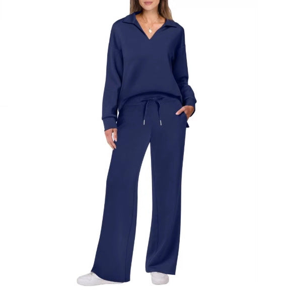 Cozy lounge set for women with V-neck Lune London