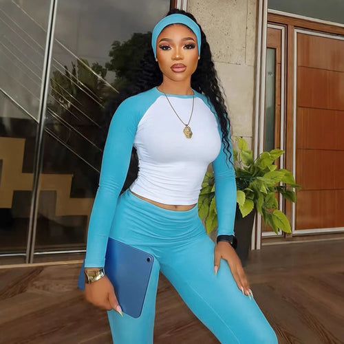 Ensemble sportif et à la mode pour femmes avec manches longues Chic & Stil