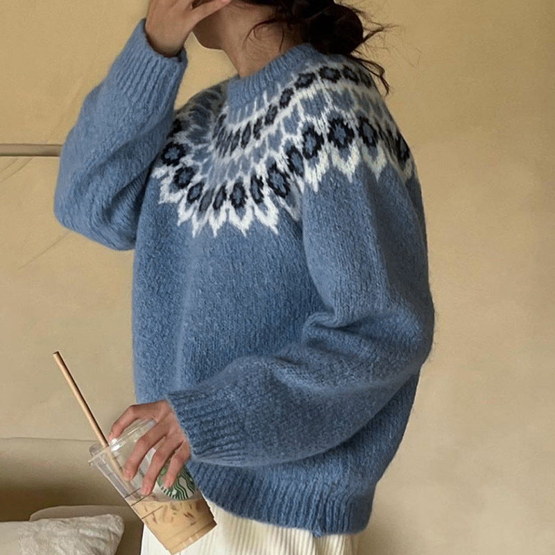 Women's knitted sweater with traditional Norwegian pattern Lune London