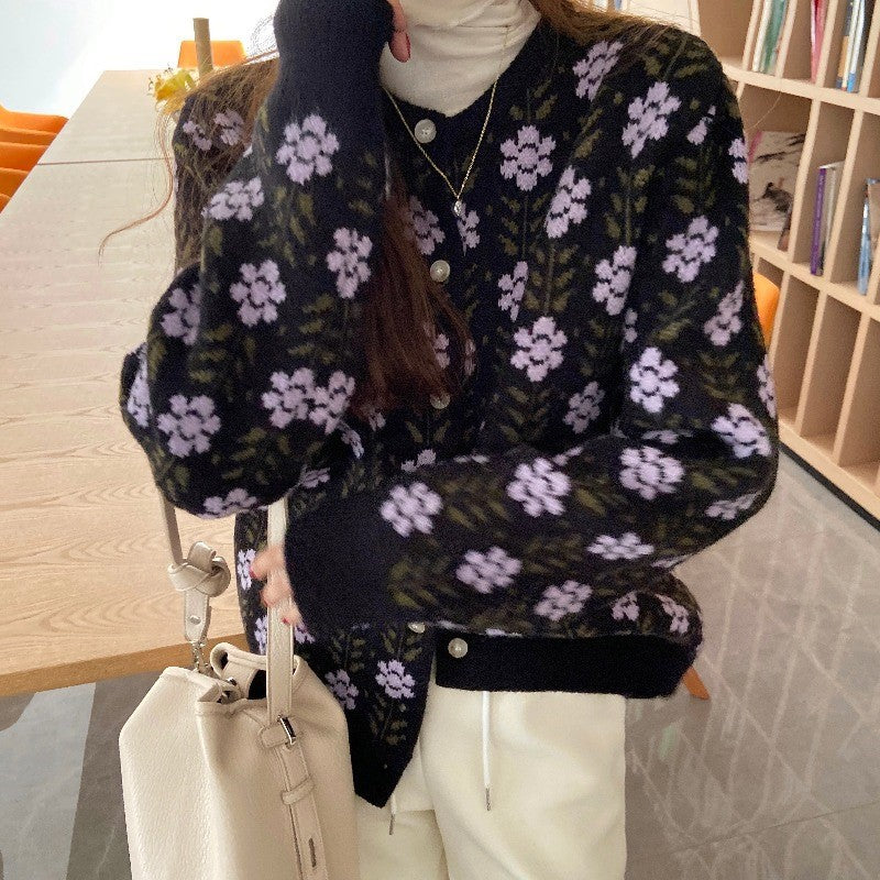Knitted jacket for women with floral pattern and buttons Lune London