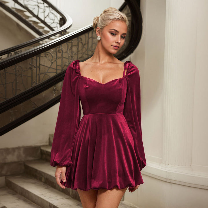 Robe Mini en Velours pour Femmes avec Manches Volantes et Décolleté en Cœur Élégant Chic & Stil