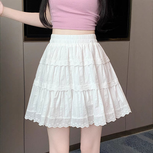 Flared skirt for ladies with delicate lace trim and elastic waistband Amarae