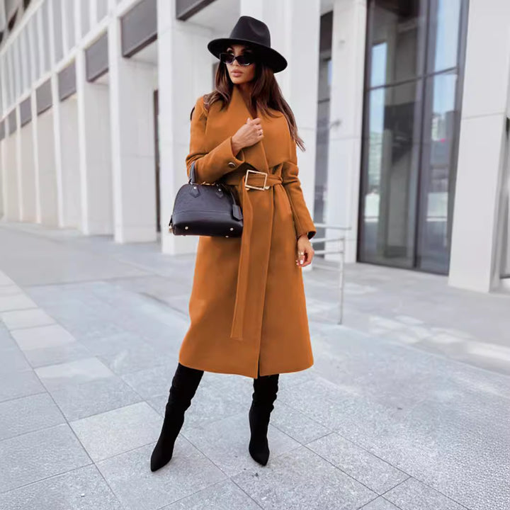 Elegant coat for women with wide lapels and adjustable belt Lune London