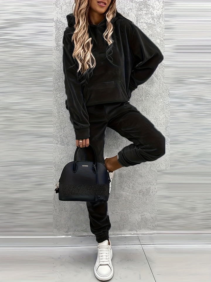 Women's sporty lounge set with hoodie and pants Lune London